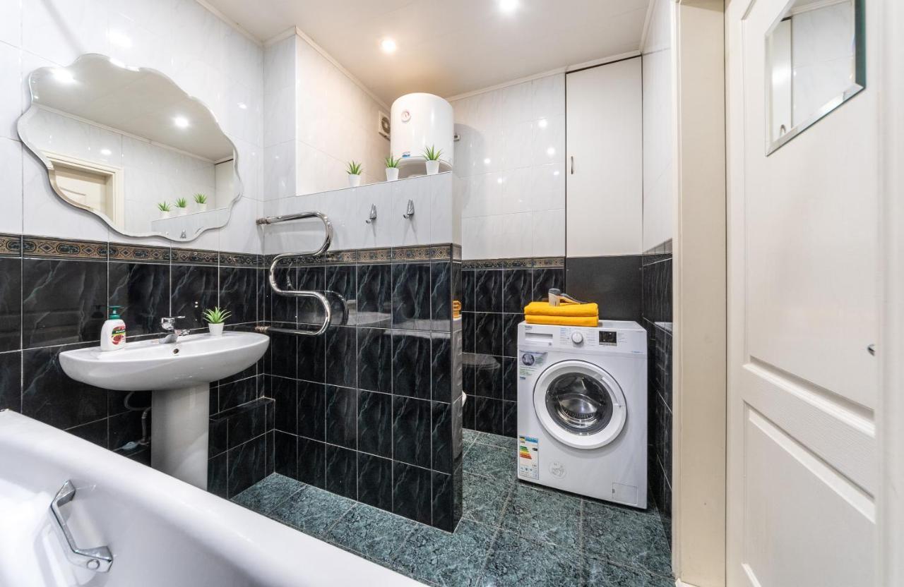 Уютная Квартира Для Семьи На Оболони Apartment Киев Екстериор снимка